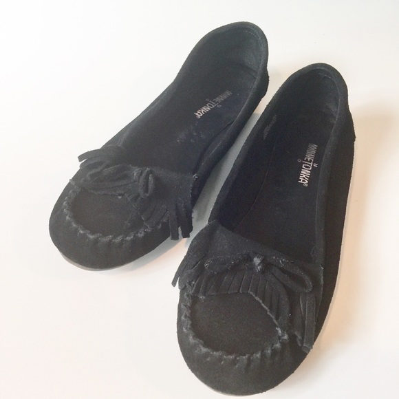 Minnetonka Shoes - Minnetonka black suede leather moccasins Sz 9.5